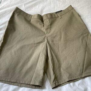 NWT Dickies Khaki Bermuda Shorts Size 12